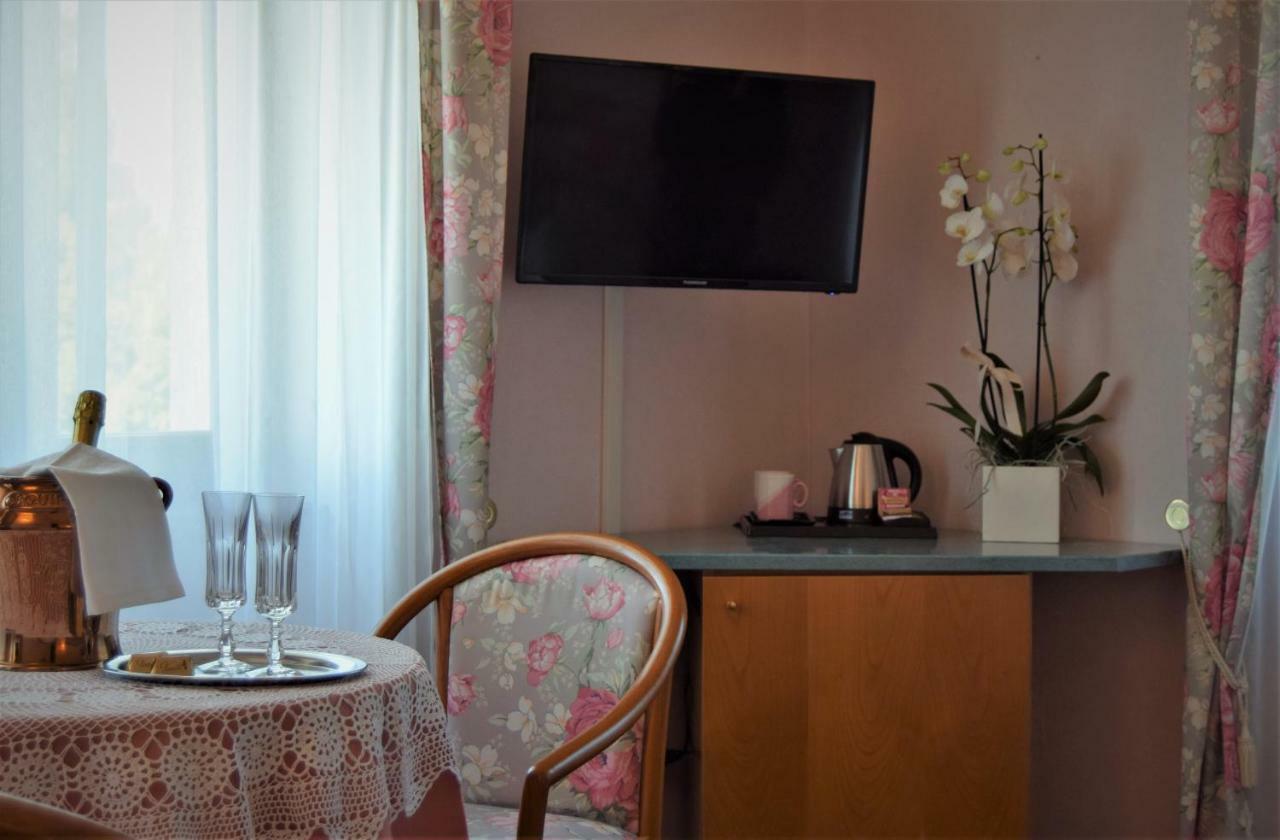 Torre - Atmosfera Romantica Brenzone sul Garda